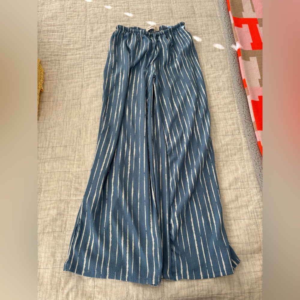 Blue and white pin-stripe Pull&Bear Linen Pants